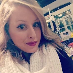 Meet your Posher, Kira